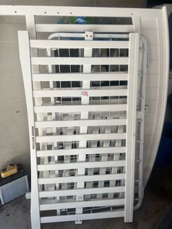 Baby Crib - FREE