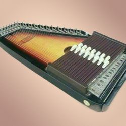 SEKOVA CHROMAHARP 15-CHORD AUTOHARP SUNBURST -

 AUTOHARP Instrument : Includes Tuner & Original Case

Excellent Condition Nice!