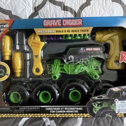 Grave Digger Monster Jam Mechanix 