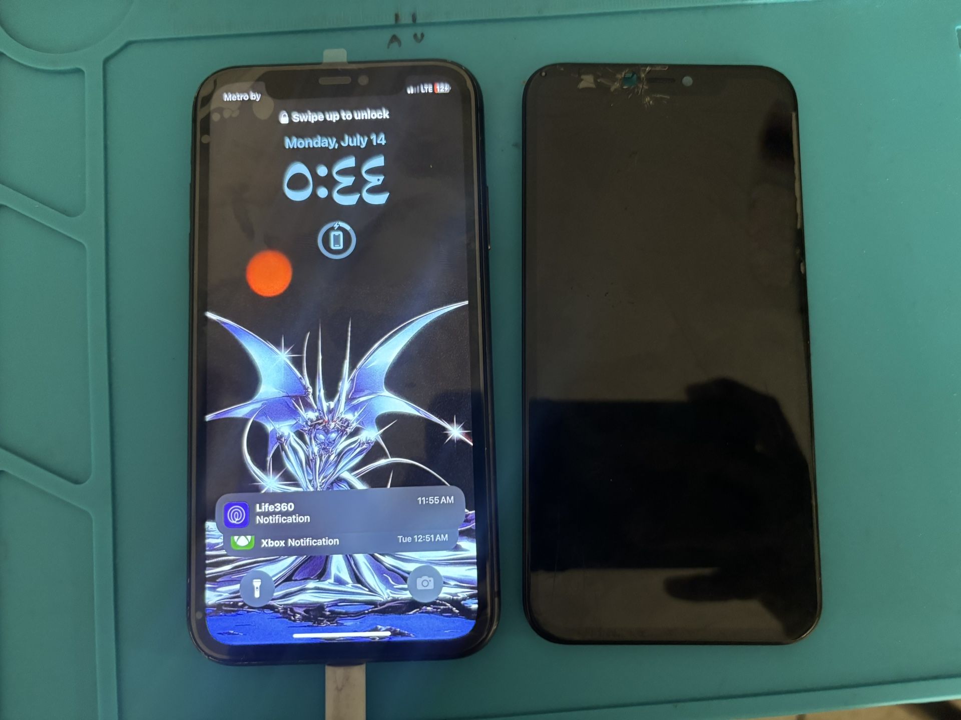 iPhone 😔 😡 iPad 😔