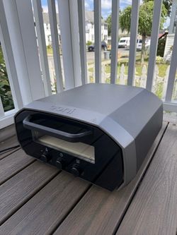 70% Off Retail - Ooni Pizza Oven + 12" Peel - Like New (used 3x)