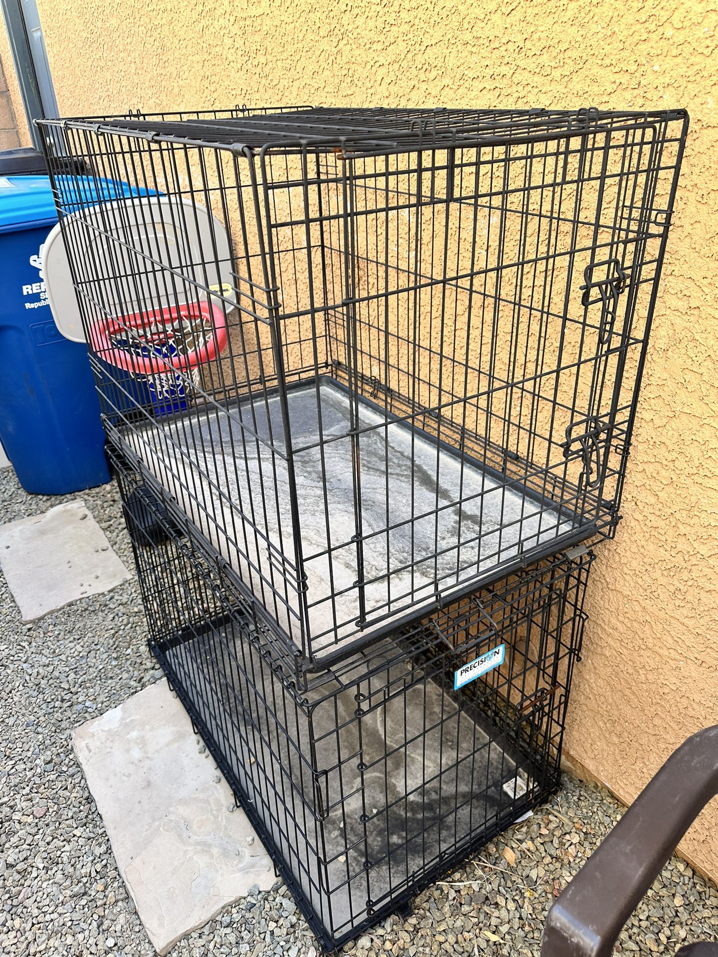 Medium Dog Cages