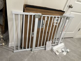 New. Extra Tall Pet Gate