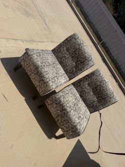 Accent chairs
