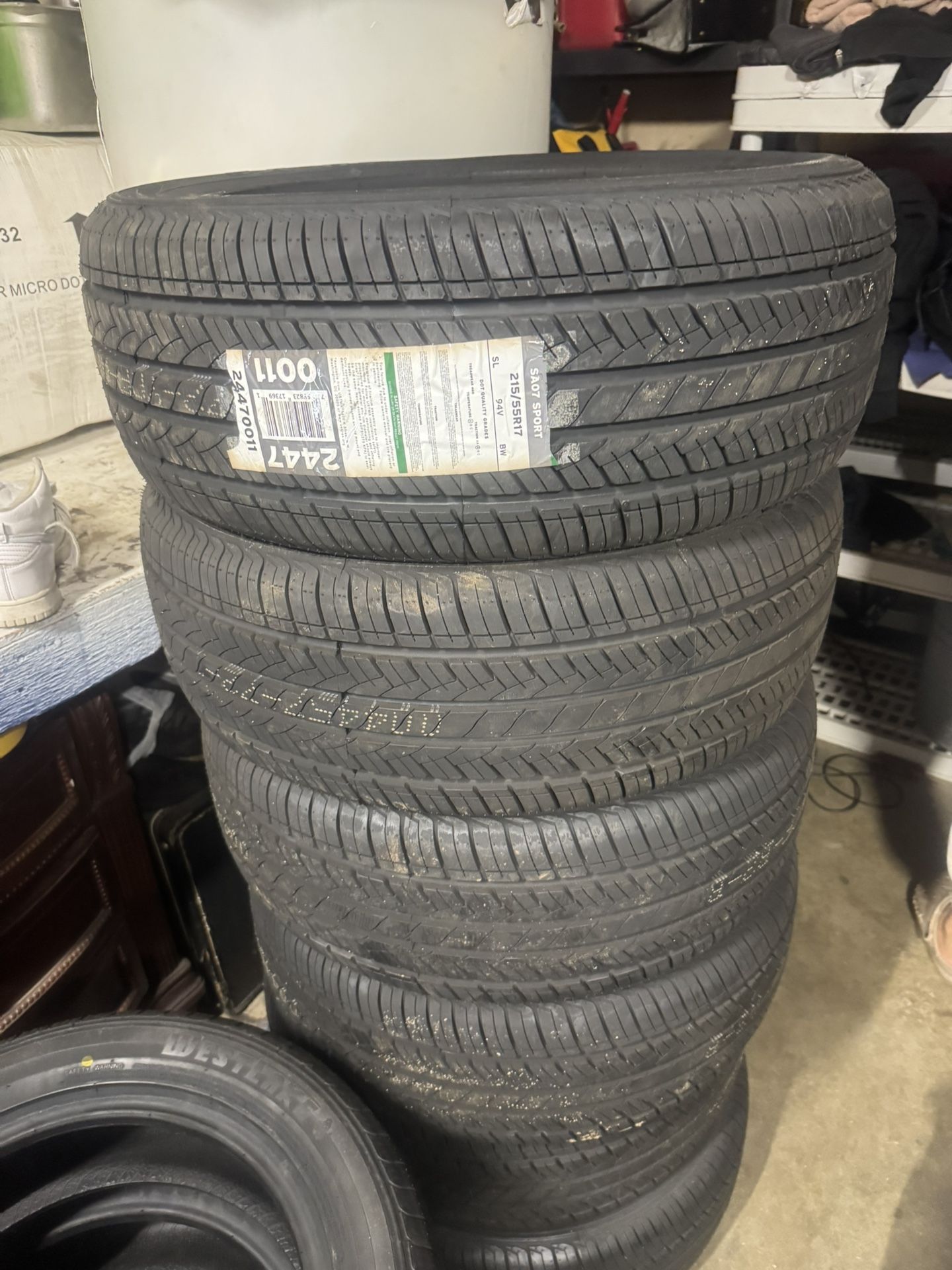 215/ 55 R 17
