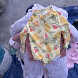 $40 2 Bolsas De Ropa Y Zapatos De Niña 9-18 Months
