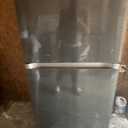 Fridge With Freezer