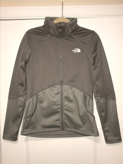 NWOT NorthFace Triclimate Waterproof Jacket. Women’s size M (2-1 jacket!)
