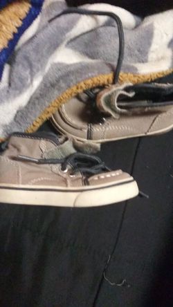 Little boys shoes size 5