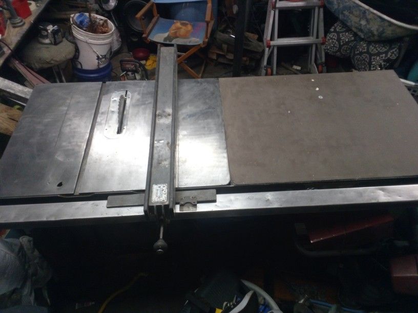 Delta 10 Inch Table Saw