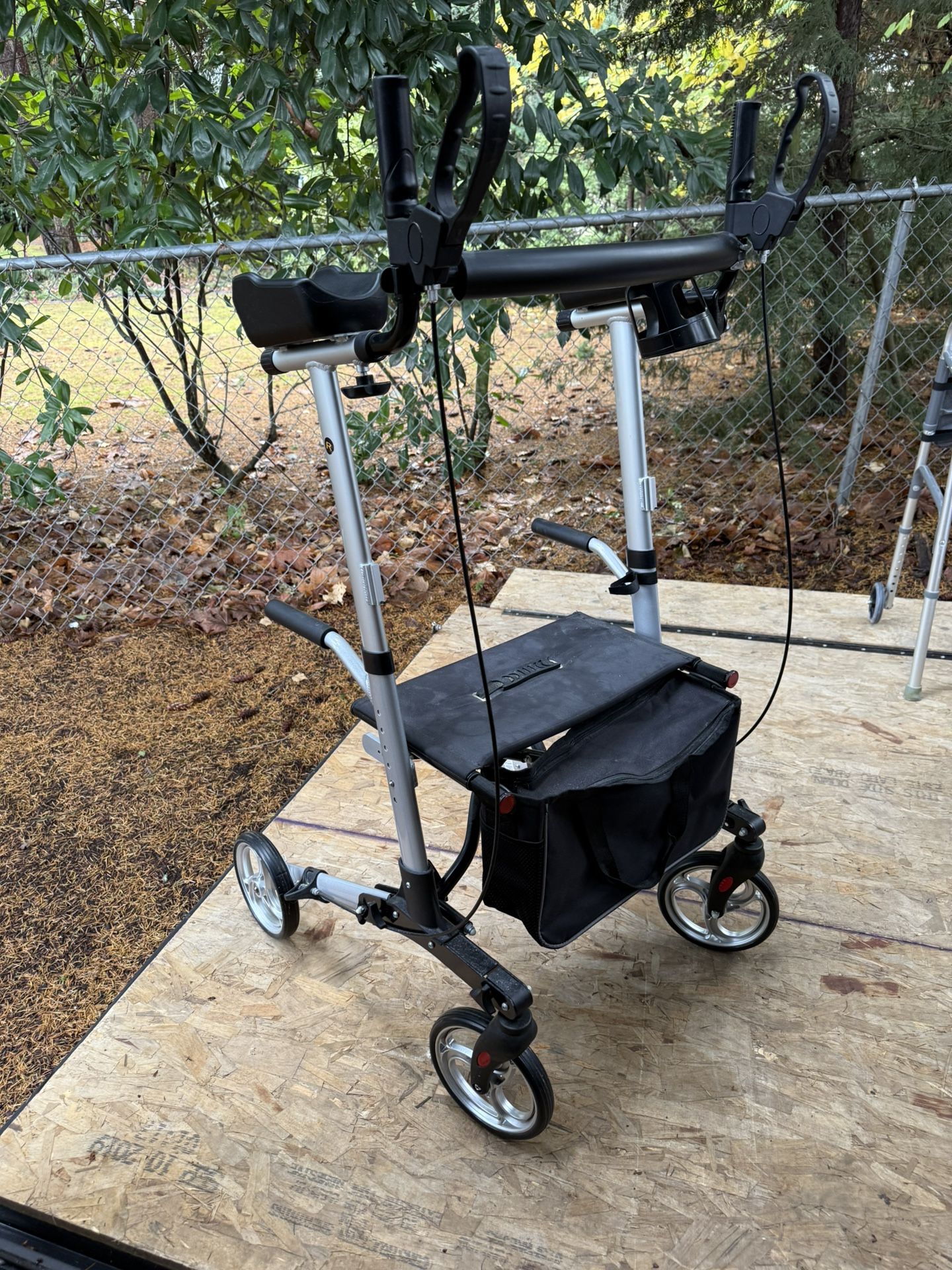 Protekt Pilot Upright Walker