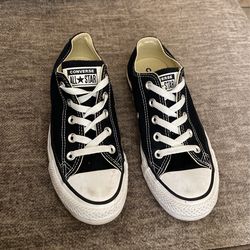 Converse Chuck Taylor All Star Low Sneaker, Mens Size 4, Womens Size 6