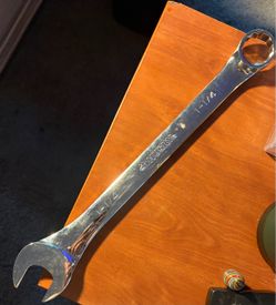 Husky 12 point SAE Wrenches - 1 1/8 & 1 1/4