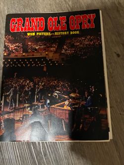 Grand Old Opery Picture History Book