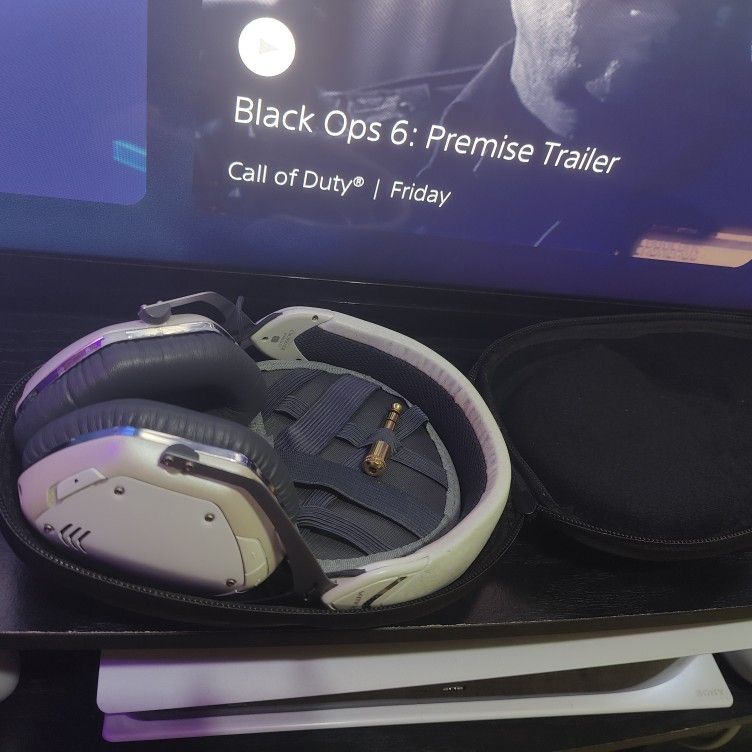 V Moda Crossfade Wireless Bluetooth Headphones