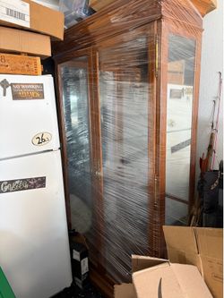 Wood cabinet