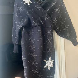 Size Small Knitting  Dress Snowflakes  Christmasy 