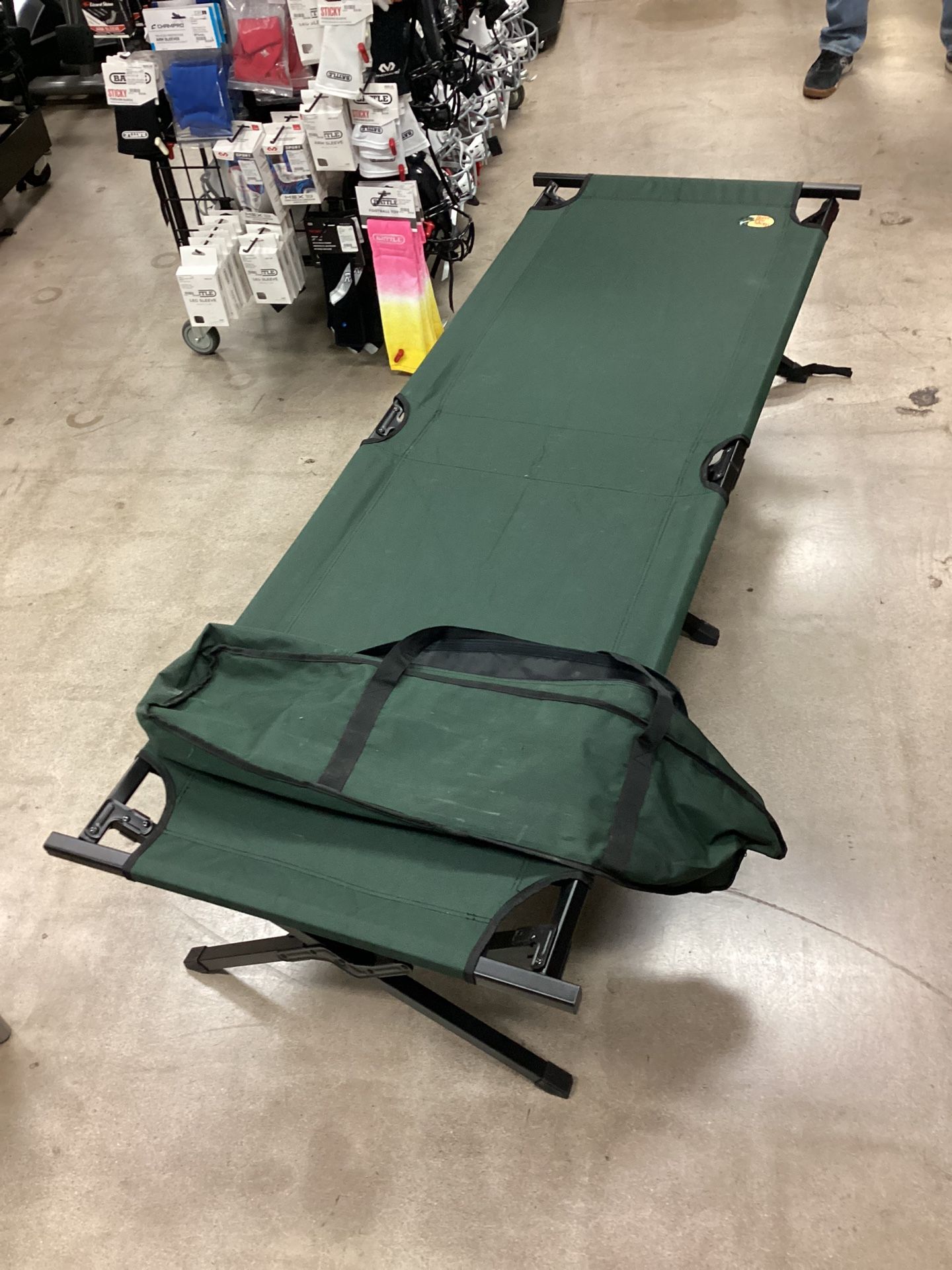 Bass Pro Shop Camp Cot SKU 124496 for Sale in Phoenix, AZ OfferUp