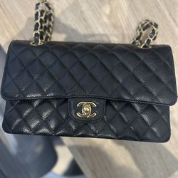 Chanel classic flap 