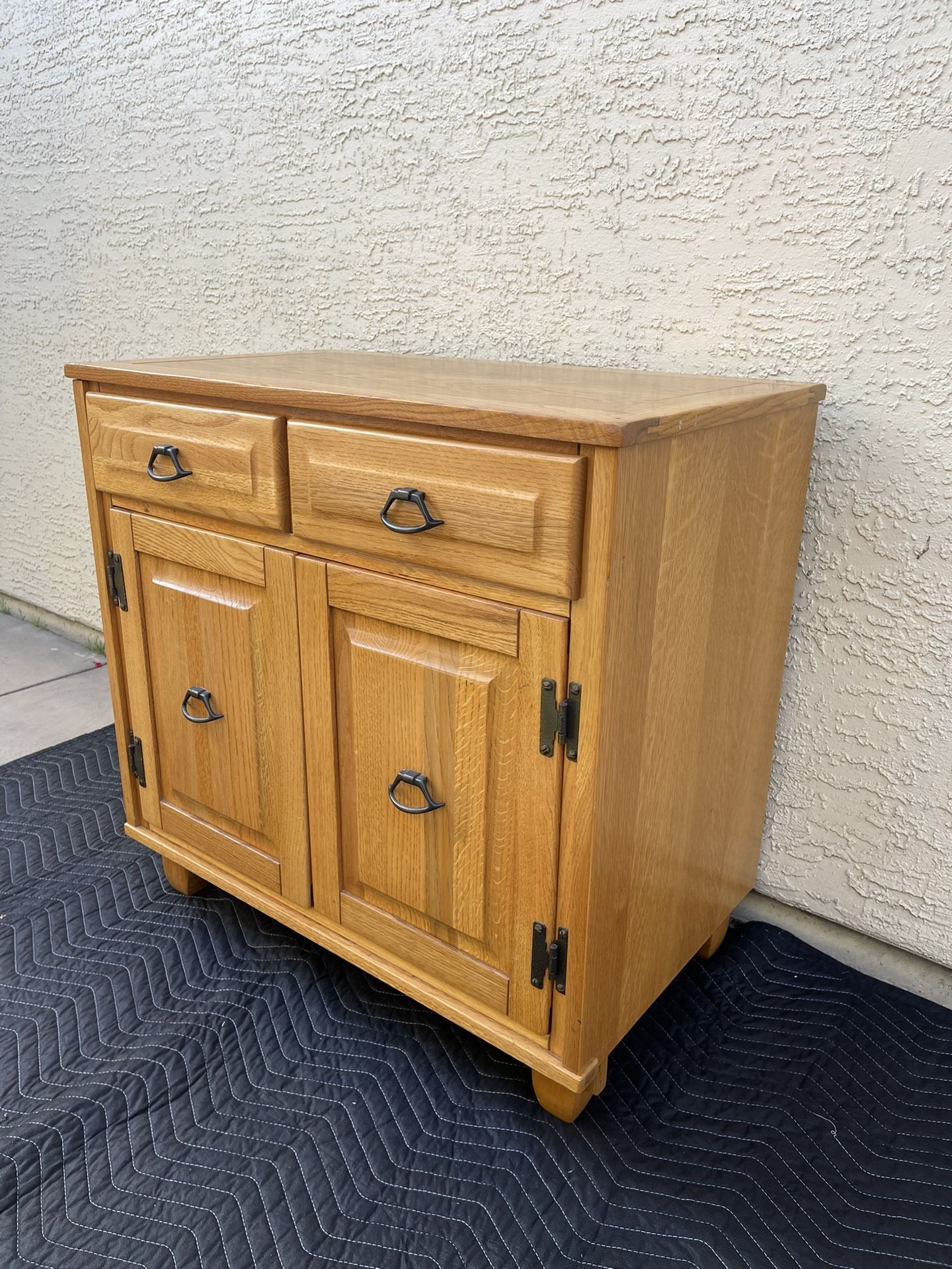 Side Table /Table