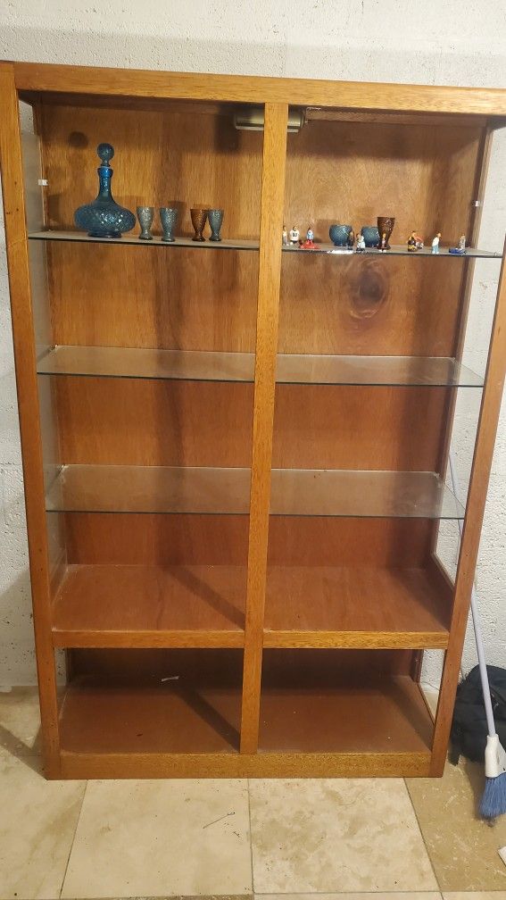 Display Cabinet