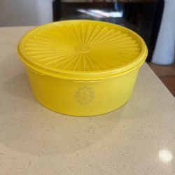 Vintage Tupperware Yellow Servalier 8” Round Storage Bowl