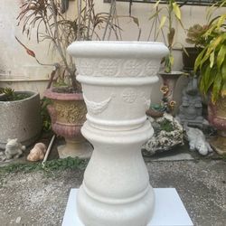 Concrete Pot And Pedestal