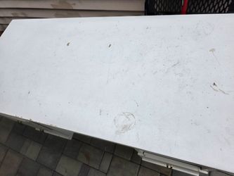 Free desk