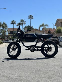 Monday Motorbikes ANZA 750S Midnight Edition