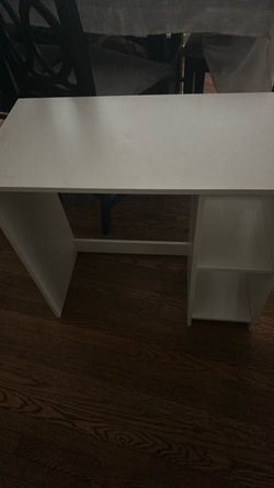 White Desk free