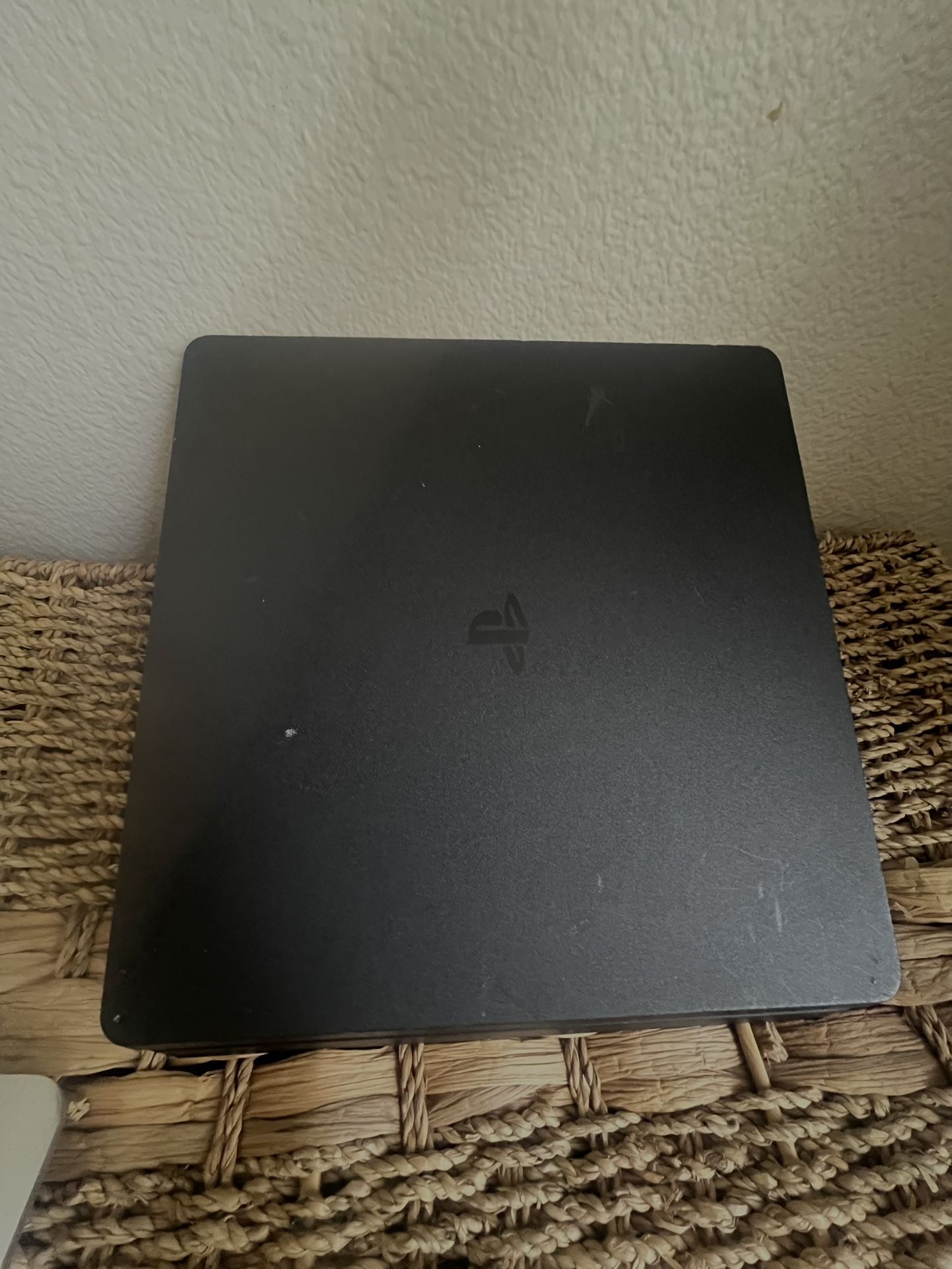 Used Ps4  (no Power Cord Or HDMI)