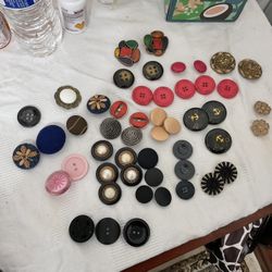 50 Big size colored buttons never used
