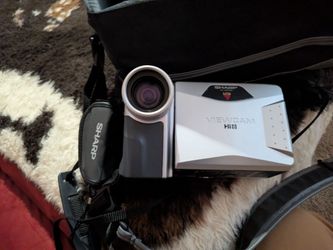 Sharp veiwcam needs a charger works great comes with carry case