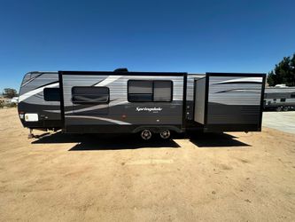 TRAVEL RV ROOM 2 SLIDE 🏘
