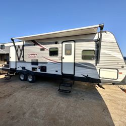2019 35ft LIKE NEW COLEMAN 2 Cuartos