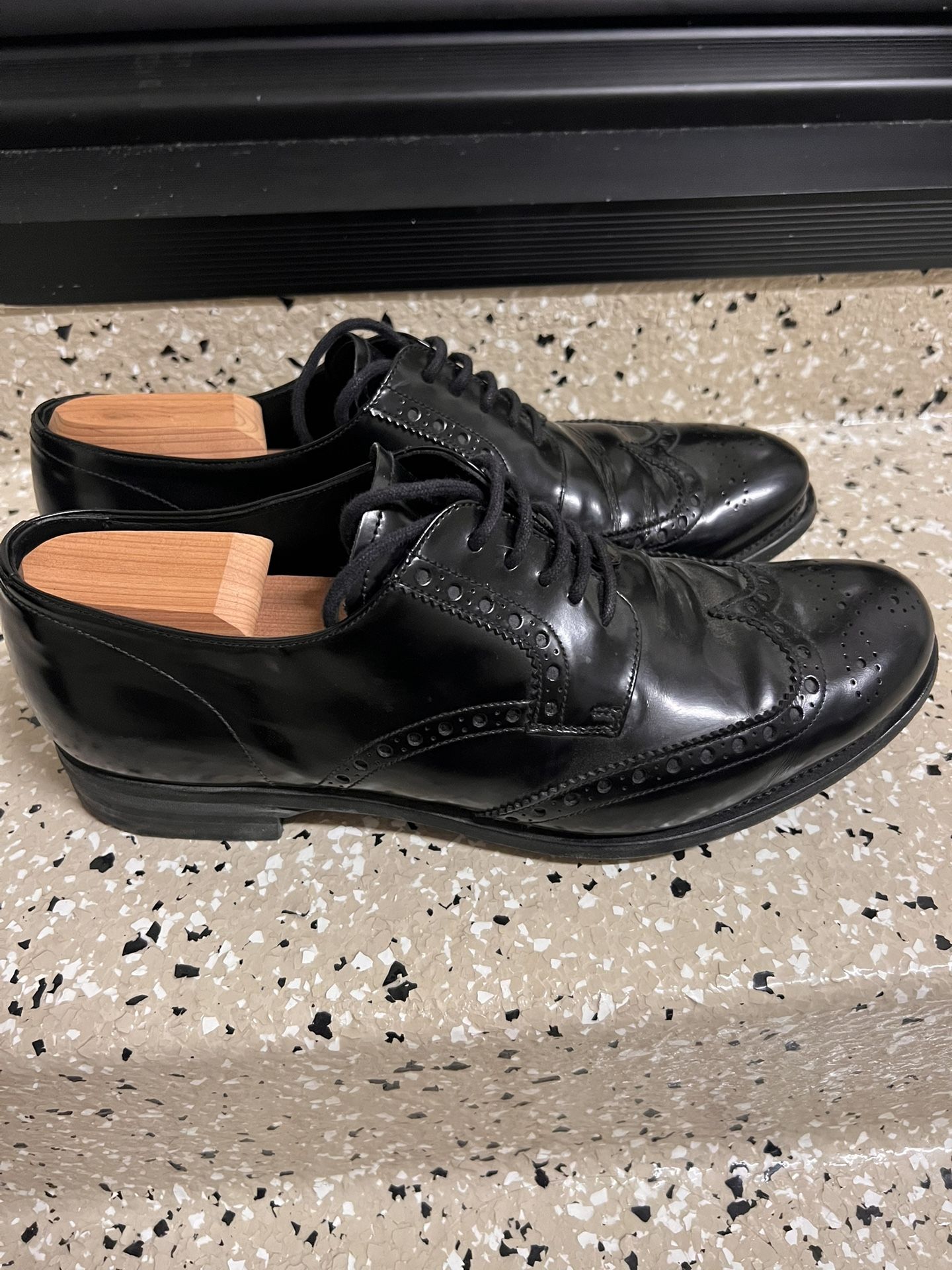 prada dress shoes mens Men's Made of leather with a vintage finish Prada Men's Brushed Leather Heel-Triangle