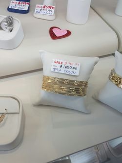 Gold Bangals