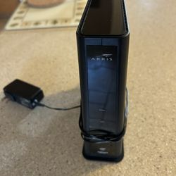 ARRIS SURFBOARD SBG8300 DOCSIS 3.1 Gigabits Cable Modem Wi- Fi Router