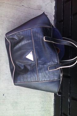 Guess purse