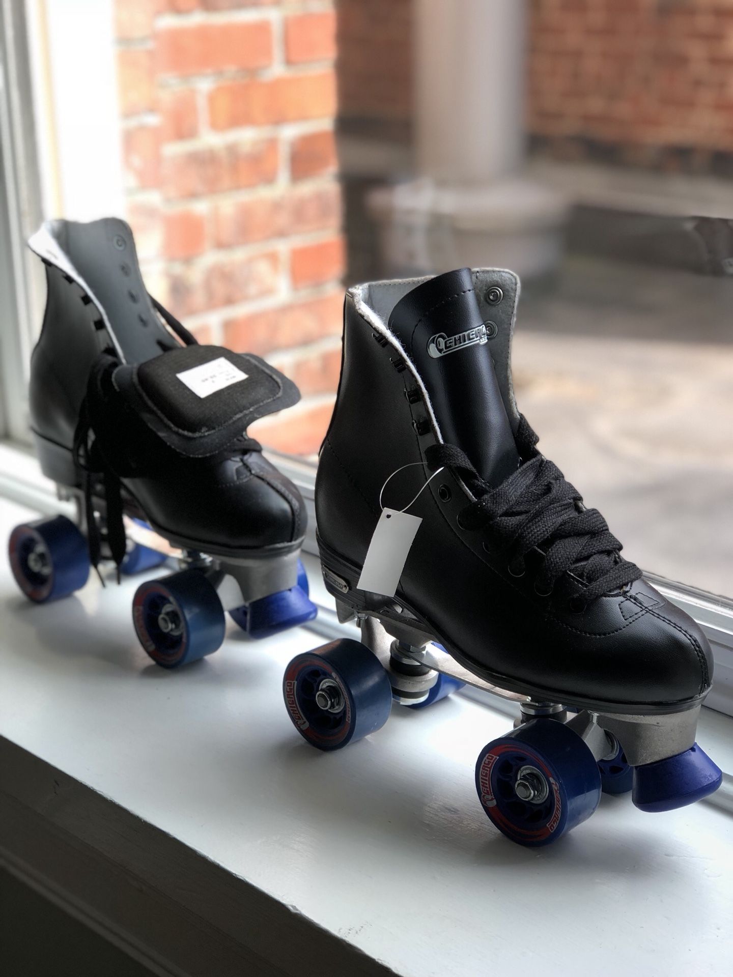 Size 7 (men’s) Chicago roller skates