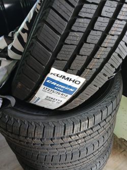 Kumho Crugen HT55 LT275/70R18 Tires