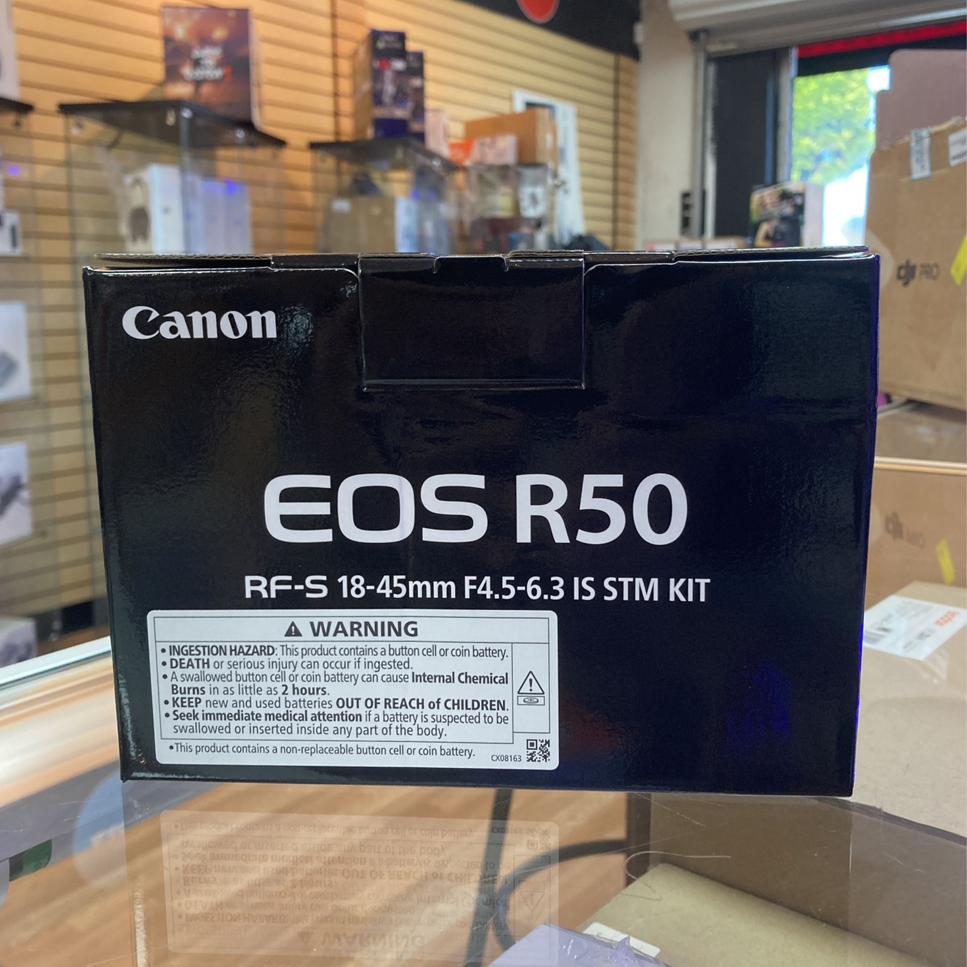 Canon R50 With 18-45mm Lens