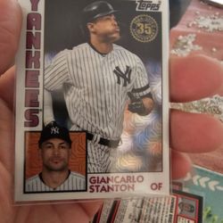 New York Yankees Giancarlo Stanton '19 Topps Chrome Mojo Refractor 35th Anniversary Insert Baseball Card 