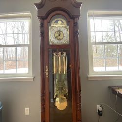 Ridgeway Model 9108 Grandfather Clock