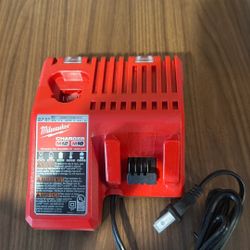 Milwaukee M12 M18 Charger 
