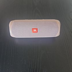 Pink JBL Flip5 Bluetooth Speaker