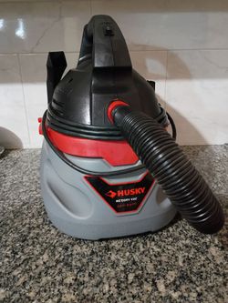 Husky 2.5 gallon wet/dry $60.00 in Donna inside the city not far from old 83