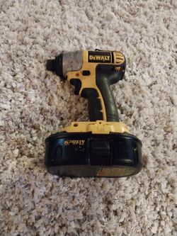 Dewalt 1/4 Inch Impact Drill