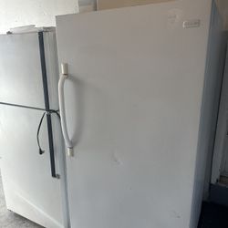 Refrigerator works great. We sell all the time delivery extra 40 local.