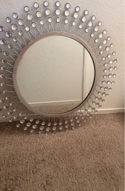 Round mirror